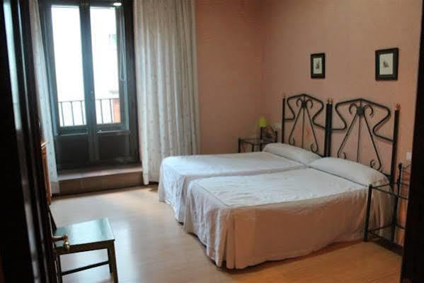 Hostal San Martin León Dış mekan fotoğraf